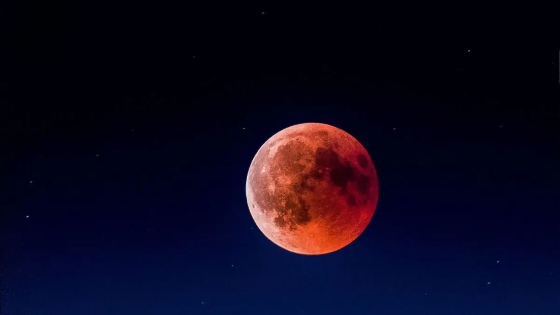 Lua ficará 95% vermelha em eclipse que poderá ser visto de todo o Brasil