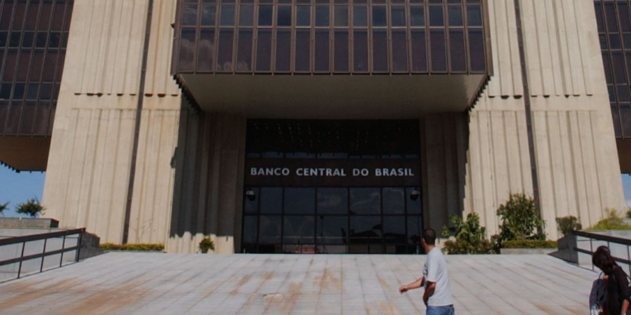 Mercado financeiro reduz projeção para crescimento da economia em 2026